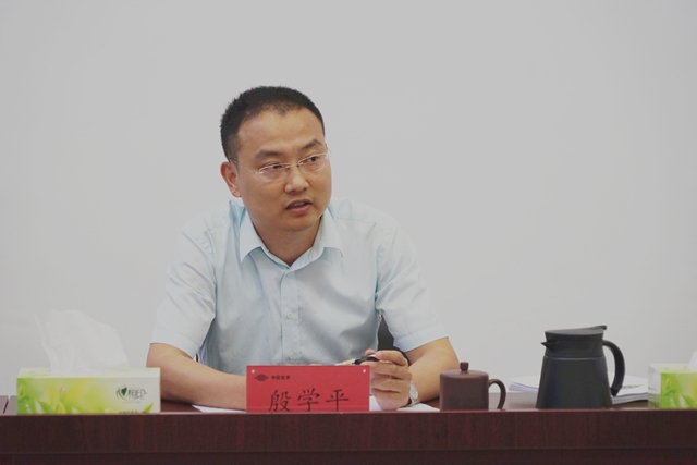 副總經(jīng)理、總經(jīng)濟(jì)師殷學(xué)平進(jìn)行總結(jié)發(fā)言.jpg